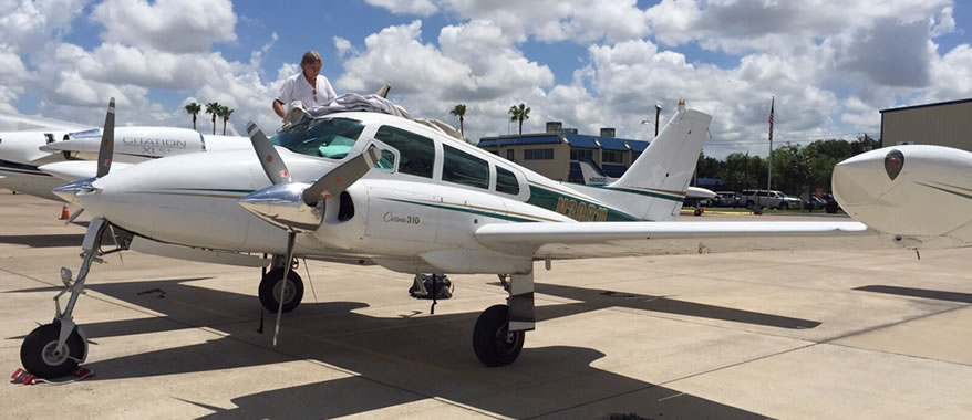 Cessna 310, Arplane Rental Cancun