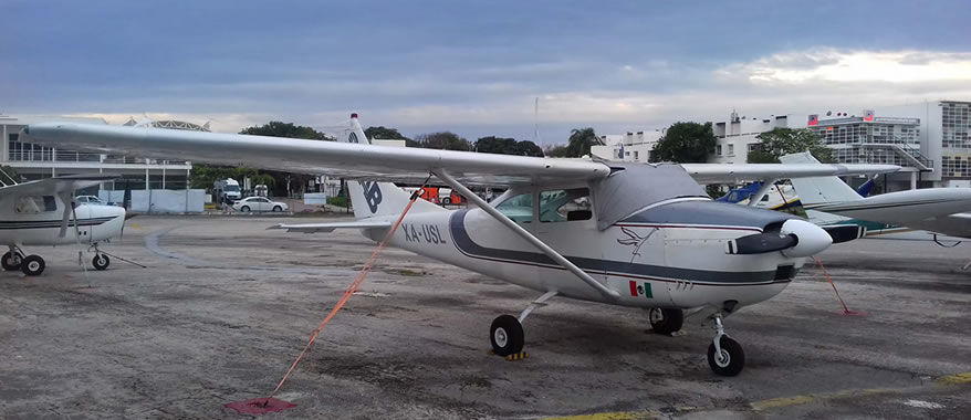 Cessna 182, Arplane Rental Playa del Carmen