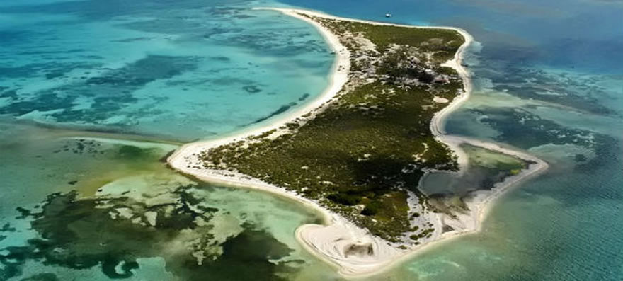 Panoramic Flight to the Reef Alacranes from Merida | Cancun Airplane Tours